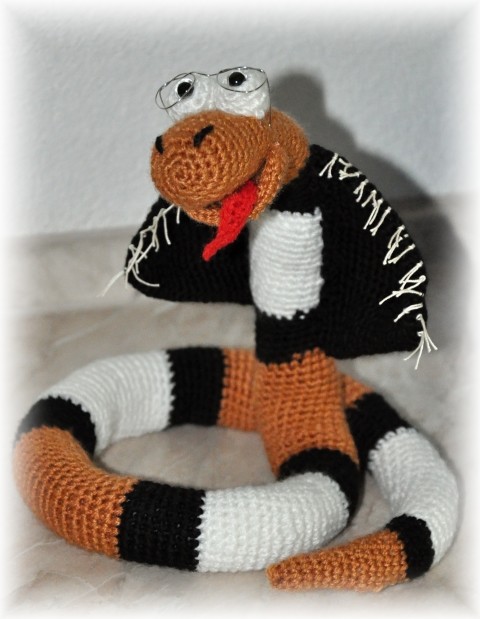 HÁČKOVANÝ HAD TOMÁŠEK - NÁVOD dekorace had popis návod pro radost háčkované hračky háčkovaný had 