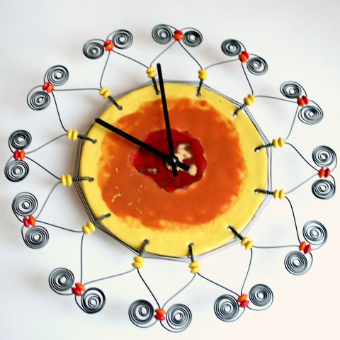 keramické nástěnné hodiny slunečné keramika drát hodiny bílá čas slunce korálek glazura měření červánky nástěnné 