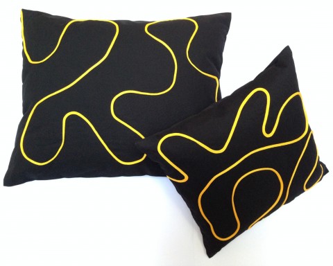 SADA VÝRAZNÝCH POLŠTÁŘŮ YELLOW bavlna šití polštář žlutá design výrazná extravagantní aplikace vlna set interier návrhářství 