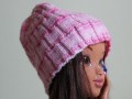 Růžová pletená čepice