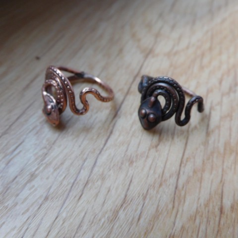 Měděný prsten-hádek-2druhy náramek kovaný měď had tepaný 