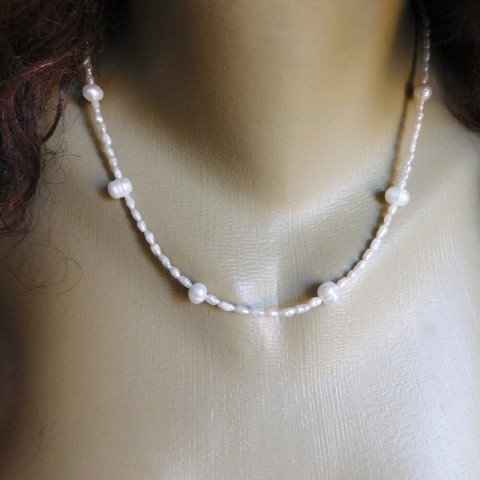 Náhrdelník - Malé a větší perly náhrdelník bílá nerez pavá perlička 