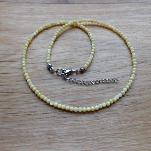 Náhrdelník-Žluté korálky z perletě náhrdelník žlutá perleť nerez 