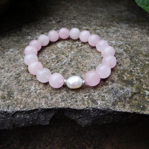 Náramek - Růženín s bílou perlou náramek růženín bílá perla 