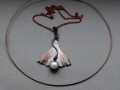 Náhrdelník - jinan s bílou perlou
