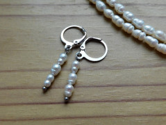 Naušnice  s tmavými perlami