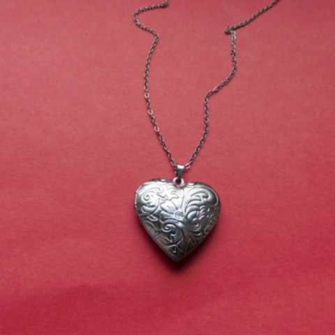 Náhrdelník -nerez,medailonek,srdce náhrdelník srdce medailonek 