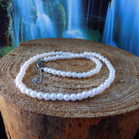 Náhrdelník - bílé perličky náhrdelník malé syntetické perly 