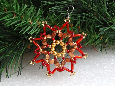 Vánoční hvězda - VAN95 červená dekorace originální korálky vánoce sklo zlatá vánoční hvězda ozdoba třpytivá rokajl měděná vločka tvarovky 