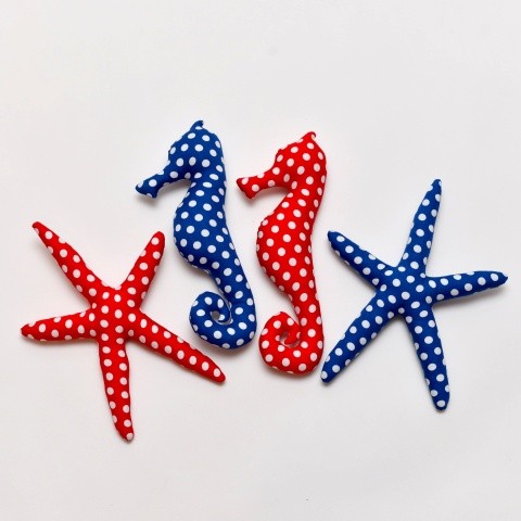 Mořský koník+hvězdice. červená modrý puntík hvězdice mořský koník modro-bílý puntík 