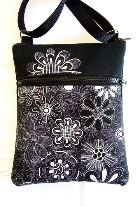 crossbody s kapsou květy crossbody 