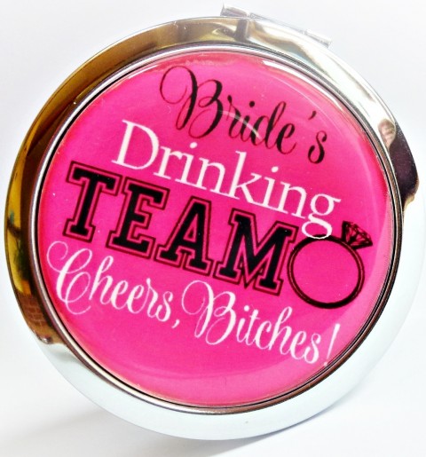 zrcátko Bride´s drinking team dárek růžová jarní letní elegantní věnování jméno ornament růže jaro květ svatba léto jemné tyrkys svatební rose monogram poděkování iniciály nevěsta folk milé detail svoboda družička folklórní drink praktické kamarádky party wedding lidový team svědkyně text na přání svatební maminka host folc bride rozloučení ladies 