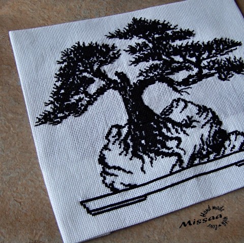 Obrázek nejen pro milovníky bonsají domov dekorace strom obraz byt černá vyšívání obrázek výšivka stromek stromeček bonsaj bytová dekorace bonsaje 