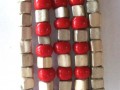 Náramek - červená šachovnice