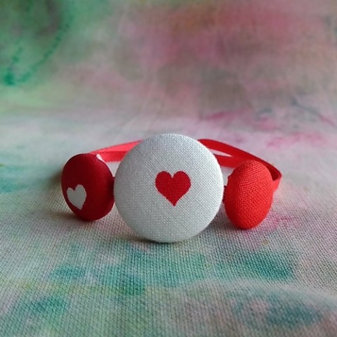 Butonkový náramek Srdcový červená náramek srdce náušnice letní bílá láska léto karabinka button buton magnet alergie buttonky 