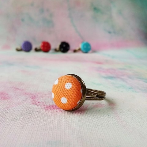 Prstýnek Puntíkatý prsten oranžová holčičí bavlna láska puntík pomeranč valentýn prstýnek tečka sladký oranž puntíkatý starobronz love buton na prst 