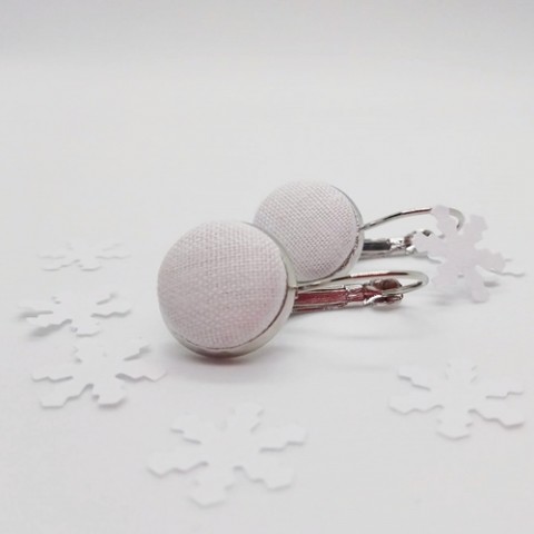 Náušnice buttonkové Bělostné visací náušnice sníh zima bílá láska pecky léto zimní button vločka buton alergie buttonky 