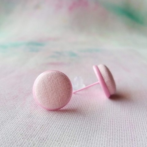 Náušnice buttonkové V růžovém lůžku náušnice růžová pecky retro léto buton alergie buttonky zarážky 