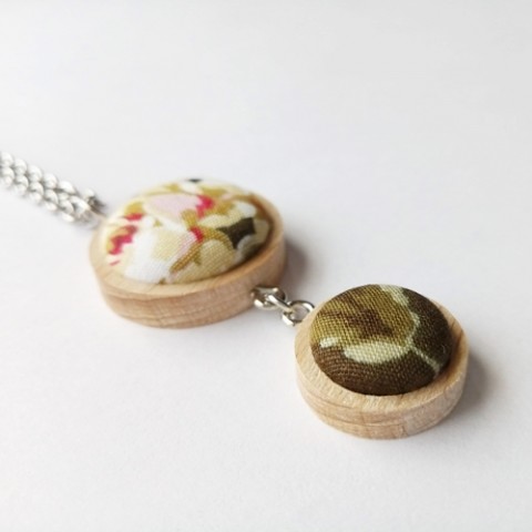 Buttonkový náhrdelník dřevo náhrdelník přírodní léto řetízek buton dřevěné lůžko 