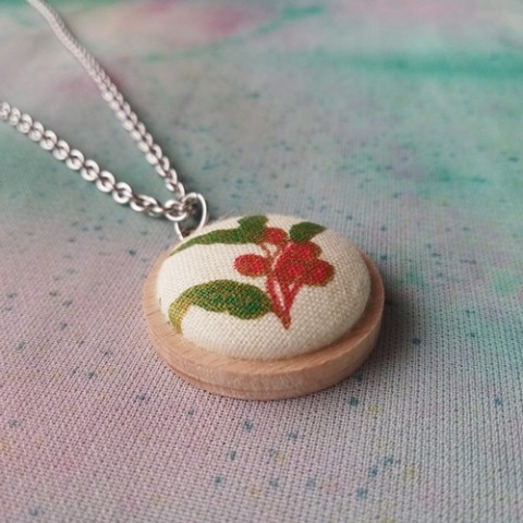 Buttonkový náhrdelník dřevo náhrdelník bílá láska přírodní léto řetízek kytka lesní les buton dřevěné lůžko 