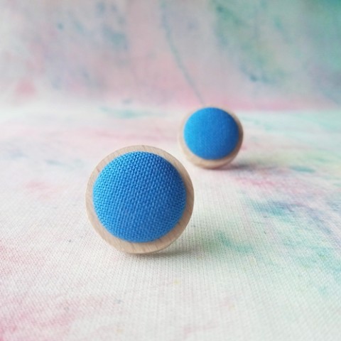 Náušnice v dřevěném lůžku dřevo moře náušnice modrá láska mořský léto elegance ocel button buton 