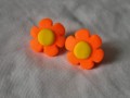 Oranžové neon květinky puzety