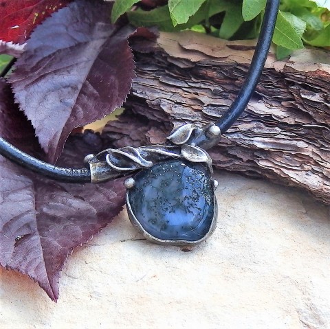 Jablíčko z mechového achátu náhrdelník přívěsek tiffany cínování cínový láva lapis lazuli 