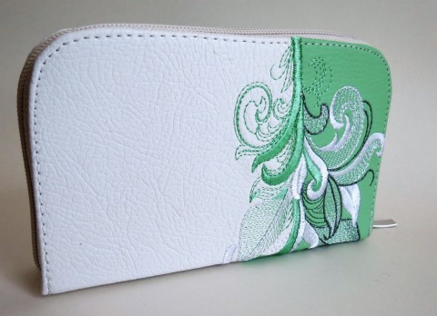 Zipová peněženka Něžné lístky listy zelenkavá výšivka větvička něžná lístky smetanová malá zipová na telefon na karty 