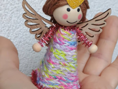 Čelenka hnědá uzel