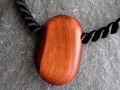 Dřevěný šperk  -  oblázek