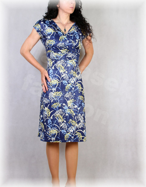 Šaty vz. 733 modrá barevné jarní letní květy bílá šaty svatba léto vzor oslava 