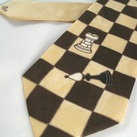 Šachová kravata hnědo-béžová hnědá hra béžová šachy kravata šachová políčko 