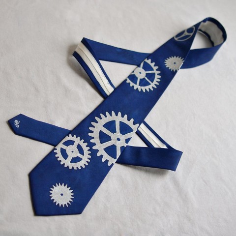 Kravata s ozubenými kolečky-tm.modr modrá kolečko hedvábí stříbrná steampunk kravata hedvábná kolo ozubené 