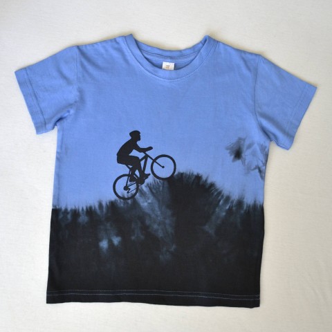 Dětské tričko s cyklistou (vel. 122 modrá batika triko dětské tričko kolo cyklista cyklistika horské kolo 
