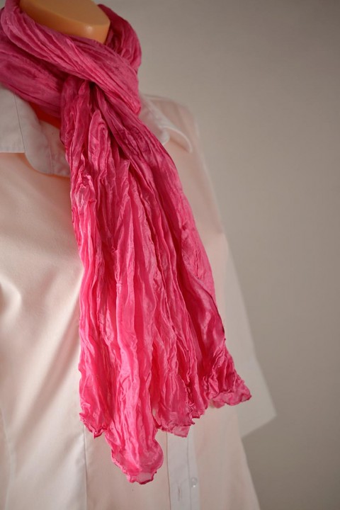 Vrapovaná tmavě růžová šála/pareo/p růžová šála hedvábí šál pléd batikované ručně barvené pareo hodváb 