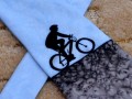 Kravata s cyklistou - černo-modrá