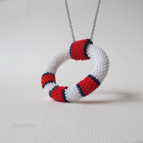 přívěsek Zachraň mě! kruh náhrdelník přívěsek korálky háčkování beadwork medailon 