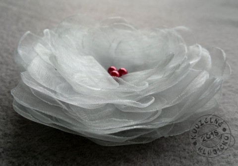 Květ Šedostříbrný spona lístek květ organza korálek špendlík zapínání lotos filc brožový můstek tvar spona na oděv brož z organzy spona z organzy spona na vlasy spona na tašku 
