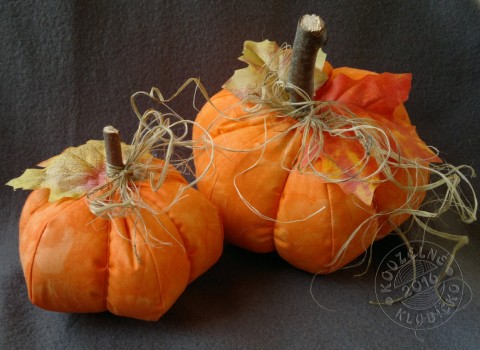 Šitá dýně  JASNĚ ORANŽOVÁ malá dekorace podzim dýně halloween podzimní dekorace halloweenská dekorace dýnička šitá dýně 