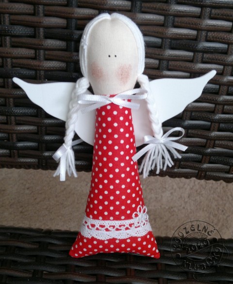Andělka v ČERVENÉ s puntíky dekorace dárek vánoce anděl andílek andělíček andělka 