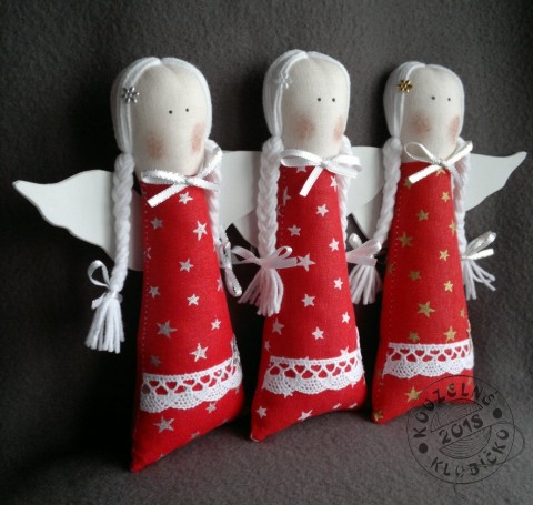 Andělka - ČERVENÁ s hvězdičkami vánoce anděl andílek andělíček andělka křidélka vánoční dekorace vánoční dárek šitý anděl 