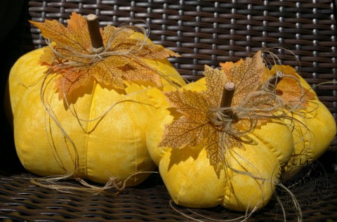 Šitá dýně ŽLUTÝ MRAMOR velká XL dekorace podzim dýně halloween podzimní dekorace halloweenská dekorace dýnička šitá dýně 