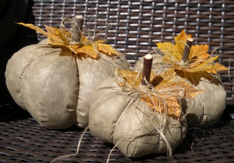 Šitá dýně BÉŽ. KHAKI MRAMOR velkáXL dekorace podzim dýně halloween podzimní dekorace halloweenská dekorace dýnička šitá dýně 