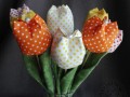 Šité tulipány PUNTÍKATÉ