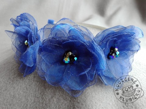 Čelenka se 3 kvítky tmavě modrá květ čelenka organza kvítek filc kovová čelenka čelenka s květem čelenka s broží 