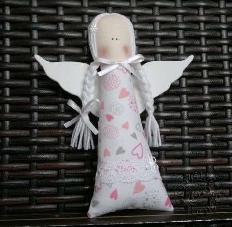Andělka BÍLÁ s růžovými srdíčky dekorace dárek vánoce anděl andílek andělíček andělka 