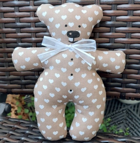 Medvídek SRDÍČKOVÝ béžový/sv.hnědý dekorace dárek medvídek méďa medvěd šitá dekorace 