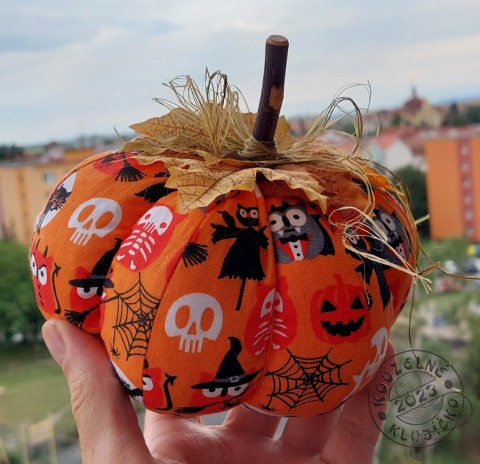 Šitá dýně ORANŽOVÁ S BUBÁKY dekorace podzim dýně halloween podzimní dekorace halloweenská dekorace dýnička šitá dýně 