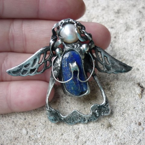 anděl přítelství (Lapis lazuli) šperk přívěsek dárek vánoce elegantní narozeniny anděl andílek perla ochránce amulet energie křušťál 