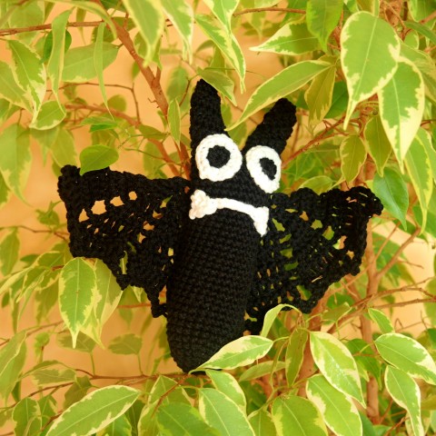 Zubatý netopýr dekorace děti háčkovaná hračka oči černá háčkování netopýr černý zuby crochet okatý heloween 